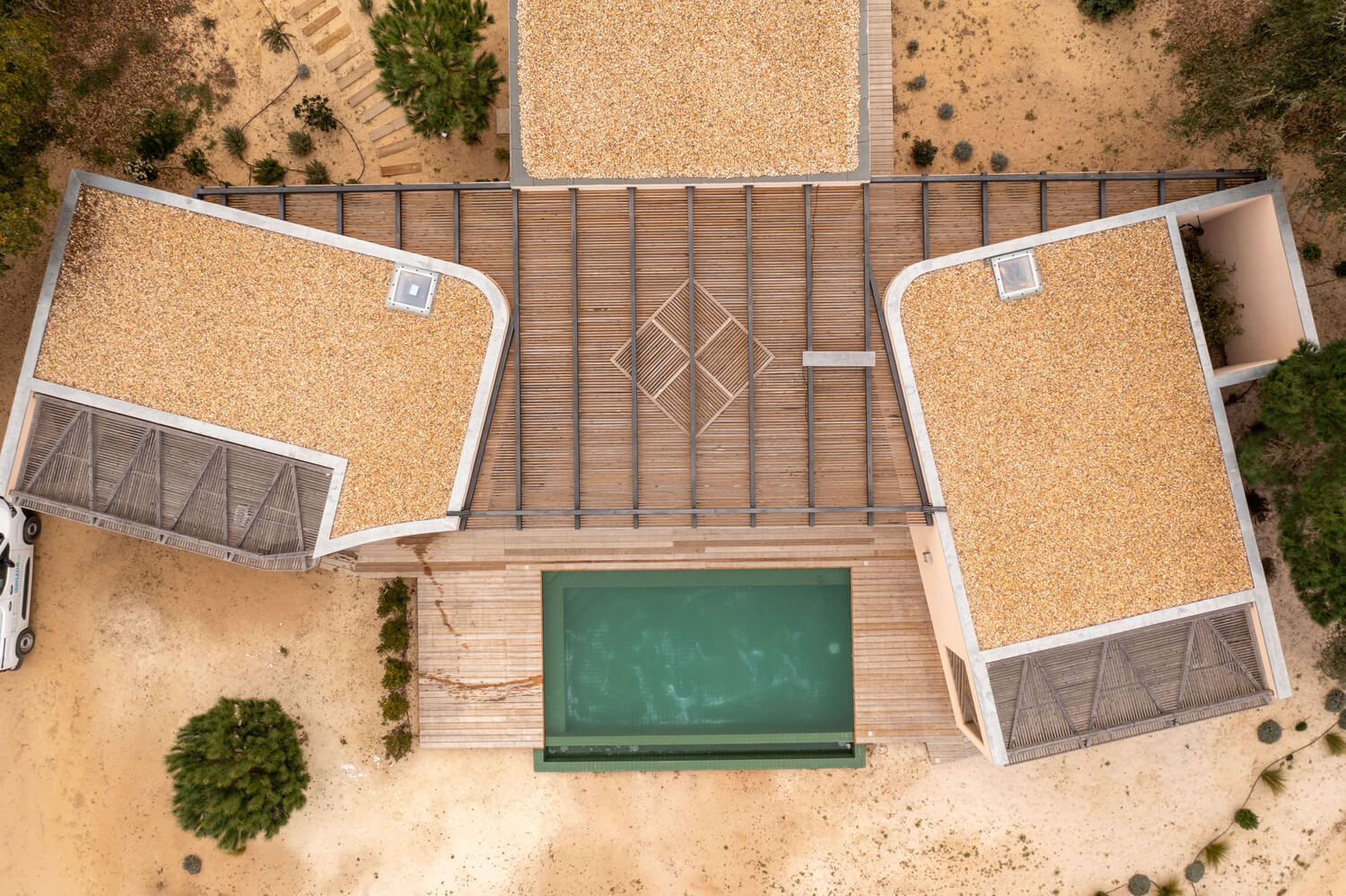 Projeto de piscina e exteriores realizado pela Irrisado